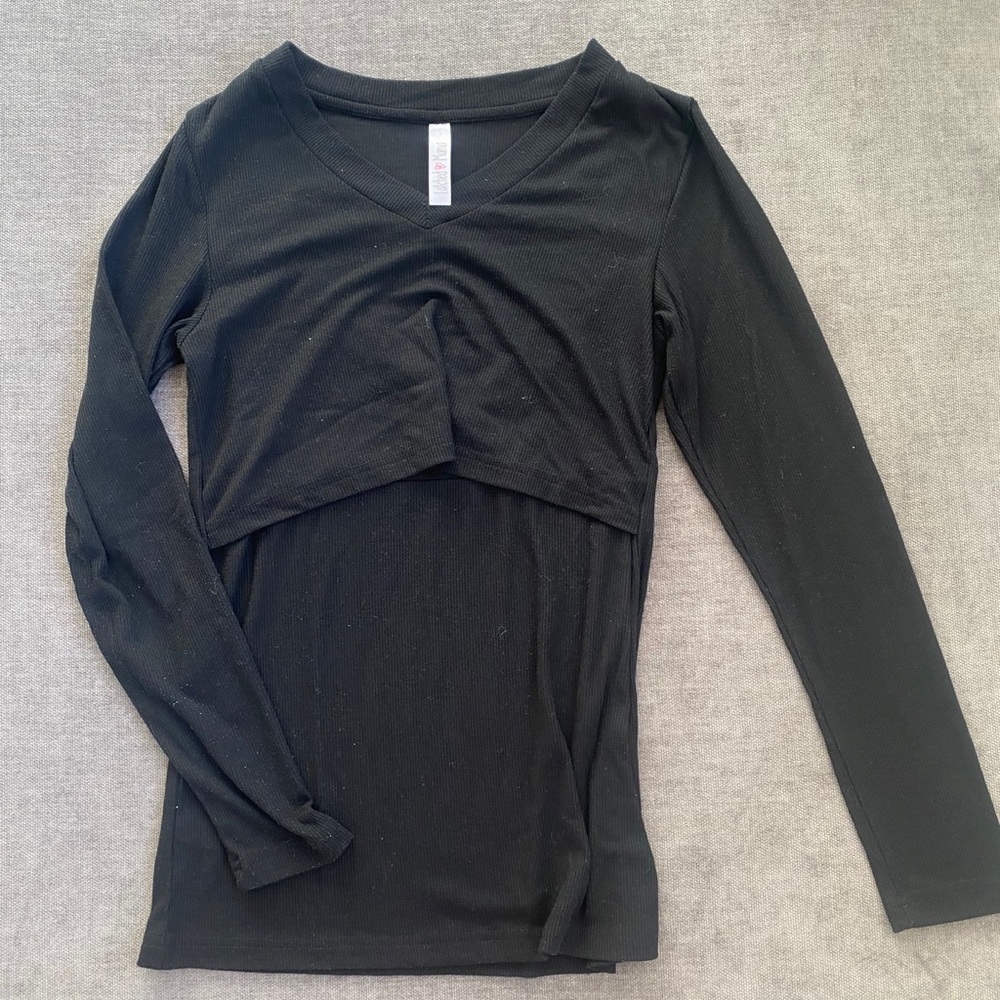 Latched Mama Nursing Black Top